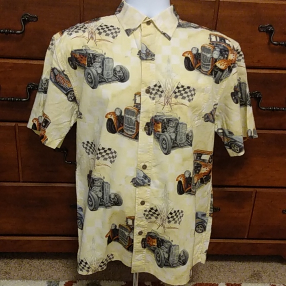 North River -  checkered flags & hotrods Short sleeve shirt - Size M